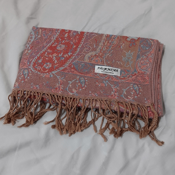 100% Pashmina Paisley Scarf in Salmon Blue and Tan With Light Brown Tassels - Picture 1 of 8